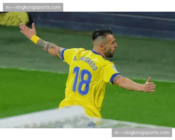 赫塔费主力前锋马约拉尔膝关节受伤 对球队进攻完整性造成影响